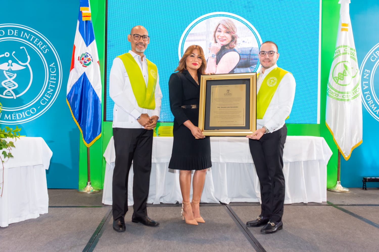 CIFMEC celebra su XIX Ceremonia de Graduación Ordinaria Institucional y entrega el Máximo Galardón Académico a la Dra. Yocasta Lara Hernández