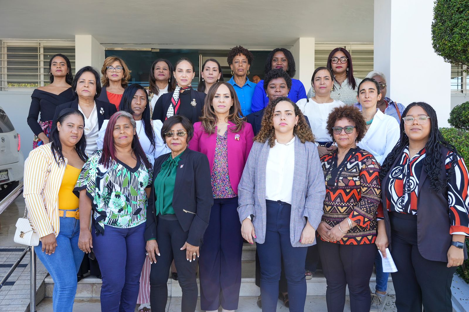 Mujeres políticas depositan acción de inconstitucionalidad contra Ley Electoral que viola distribución de cuota de género