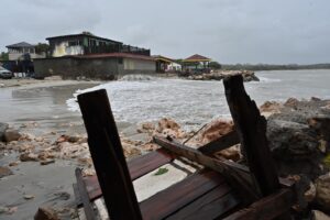 Huracán Melissa, categoría 5, golpea Jamaica con lluvias y vientos devastadores