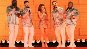 Shakira regresa a Cali tras 19 años y se une al Grupo Niche en un concierto histórico