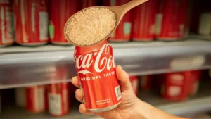 Coca-Cola se compromete a reducir en 30 % las calorías de sus bebidas