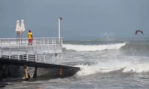 Autoridades recomiendan a pequeñas embarcaciones permanecer en puerto desde Monte Cristi hasta La Altagracia